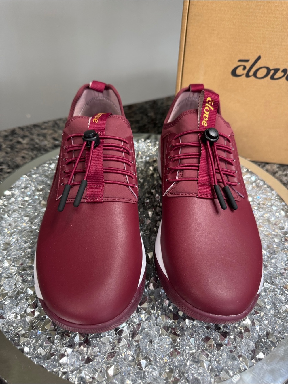 Clove limited edition classic Women's Burgundy and Pink Fashion Sneakers NEW 9 - Picture 2 of 15